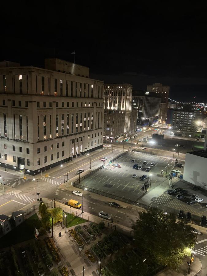 "Arrons Place" At The Griswold Detroit Exteriör bild